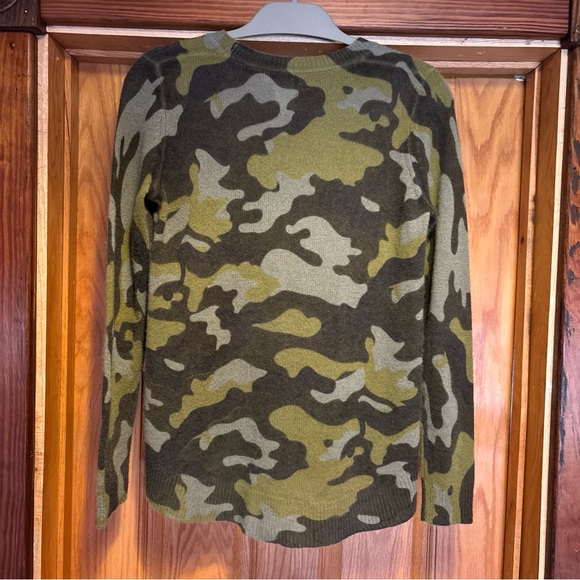 Oats Cashmere Women’s Sweater Crewneck High Low Camo Long Sleeve Green XS - Picture 3 of 3